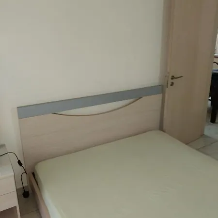 Luxury 1 Bedroom 103, City Center 公寓 拉纳卡