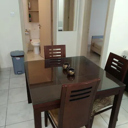 Luxury 1 Bedroom 103, City Center 公寓 拉纳卡
