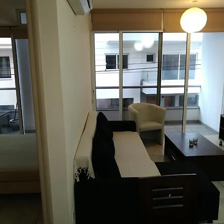 Luxury 1 Bedroom 103, City Center Apartman *